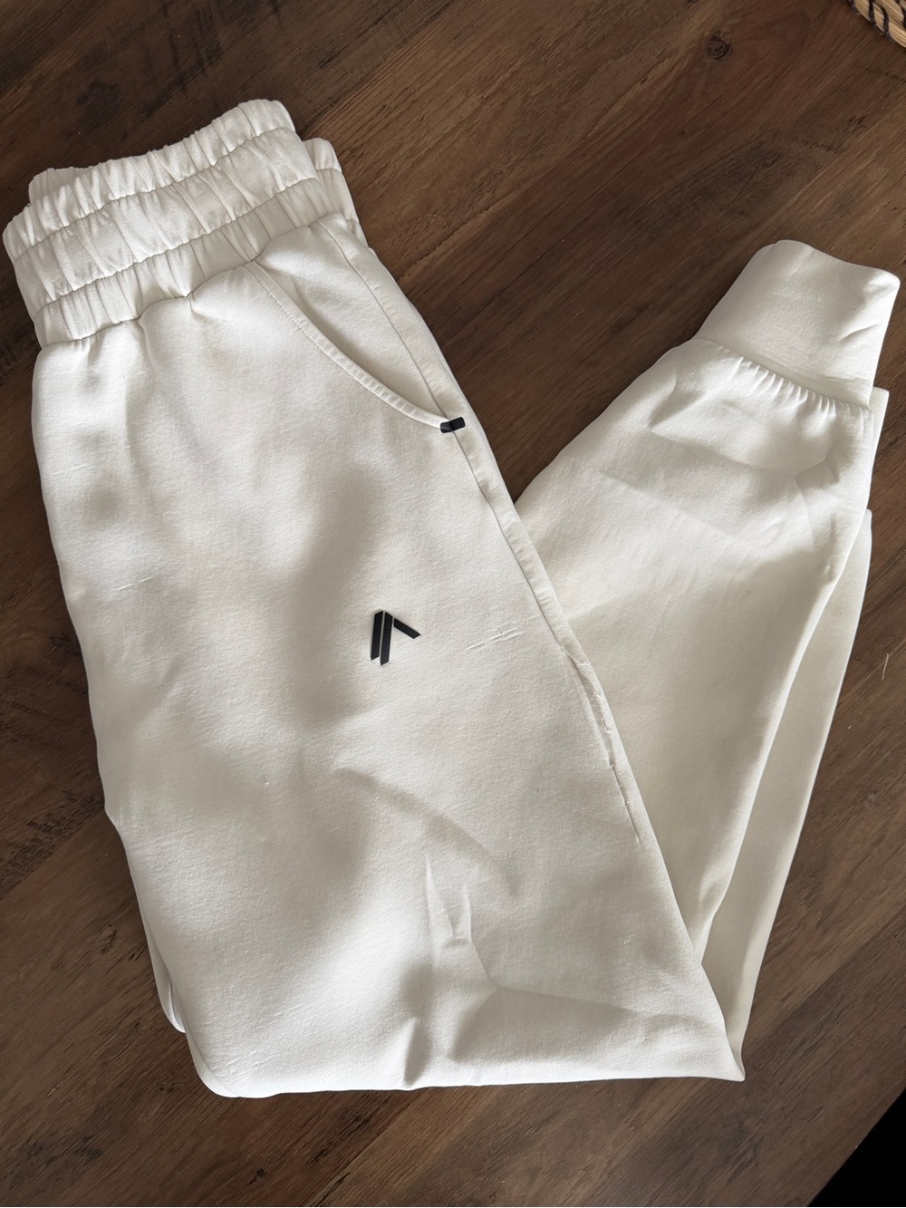 Alphalete Jogger Pants - Medium